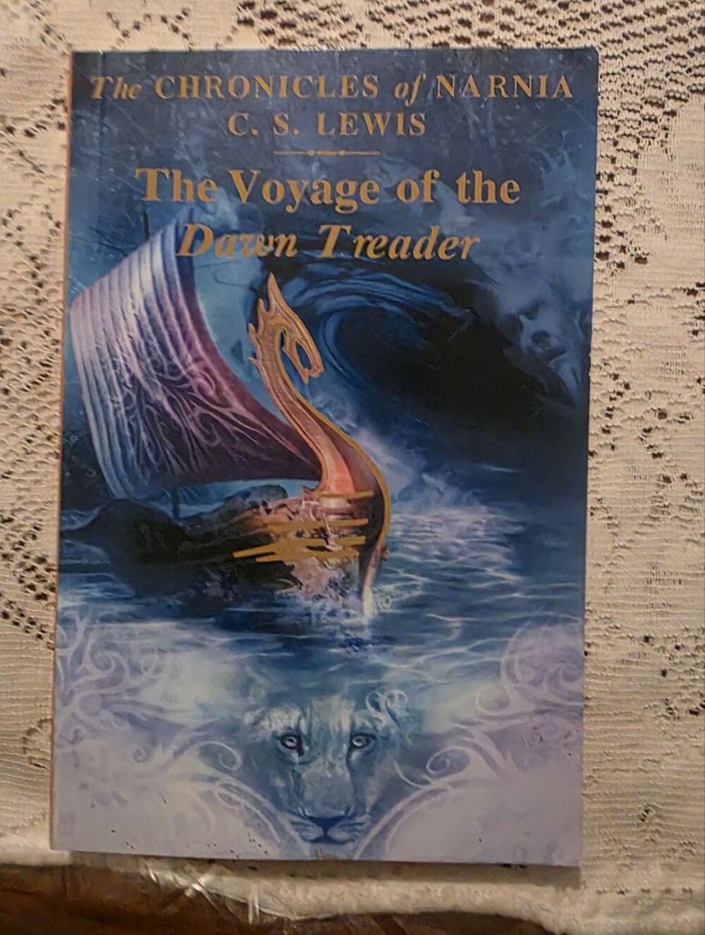 The Chronicles of Narnia: The Voyage of the Dawn Treader Book #5 Paperback